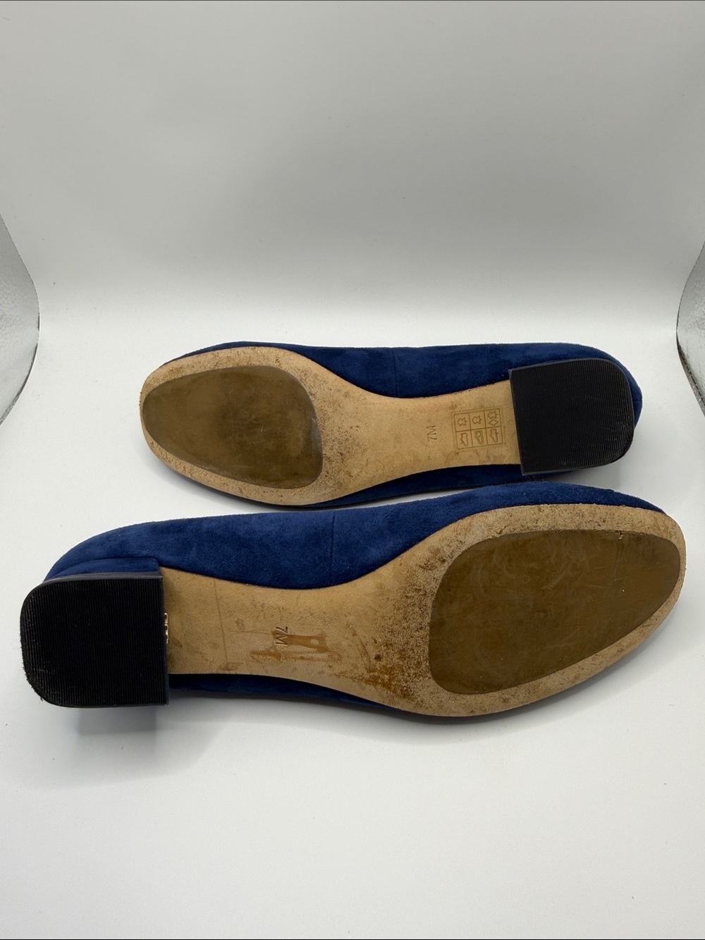Tory Burch “Gigi” Navy Suede Pumps with Block Heel and Gold T Logo at the Toe - Picture 6 of 10